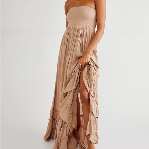Free People Dresses & Skirts - Extra tropical Maxi Dress